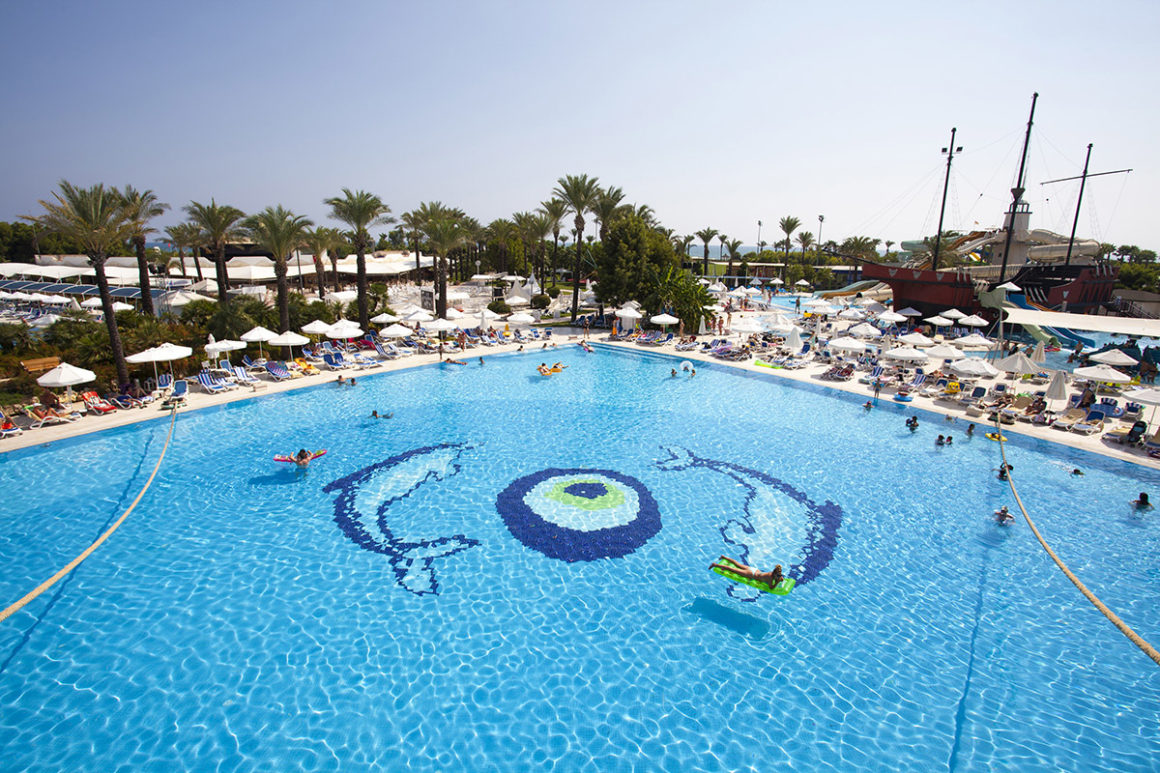 Titanic Beach Lara -Antalya