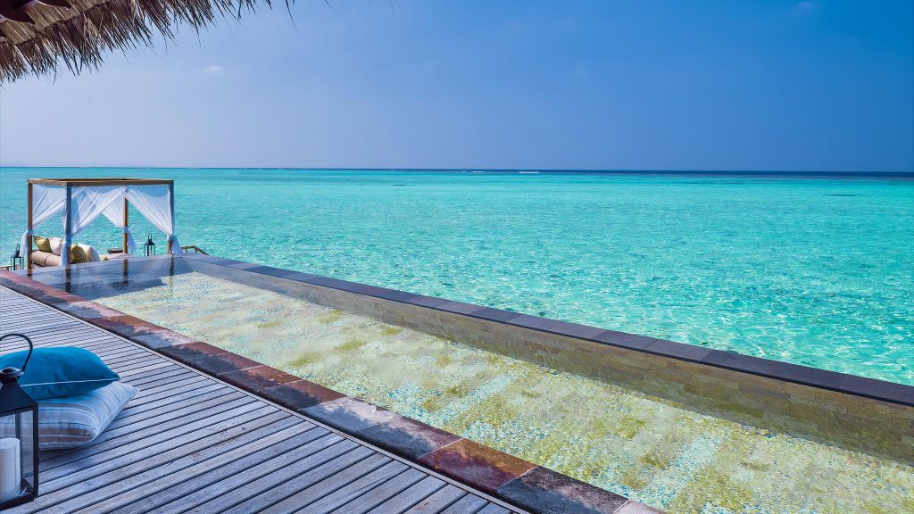 002804-03-OneAndOnly_ReethiRah_Accommodation_GrandWaterVilla_PrivateInfinityPool_V1a_HR-LR One&Only Reethi Rah, Maldives
