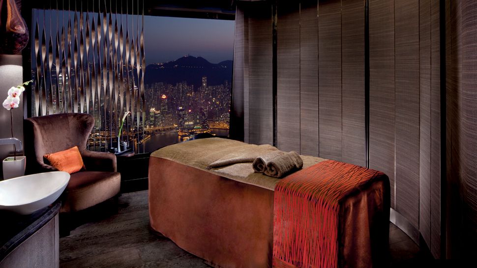 002927-07-spa-treatment The Ritz-Carlton, Hong Kong