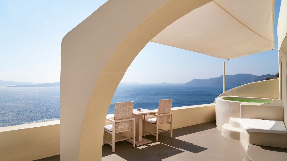 005435-02-lux3022ag-166834-Private-Terrace-with-Jacuzzi Mystique Santorini