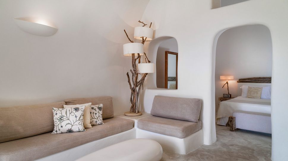 005435-17-lux3022gr-166831-Allure-Suite-Living-Area Mystique Santorini