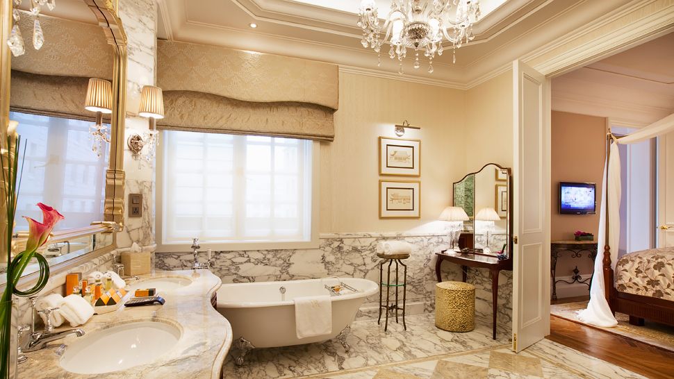 008108-02-bathroom Waldorf Astoria Shanghai on the Bund