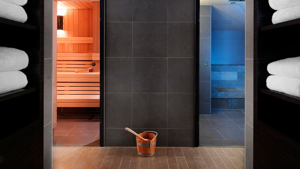 009739-05-Steambath_sauna Hyatt Regency Dusseldorf