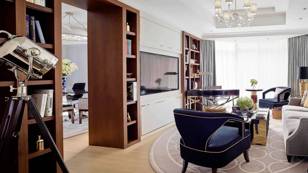 010019-Langham-Hong-Kong-Hotel-Director-Suite-Room The Langham, Hong Kong