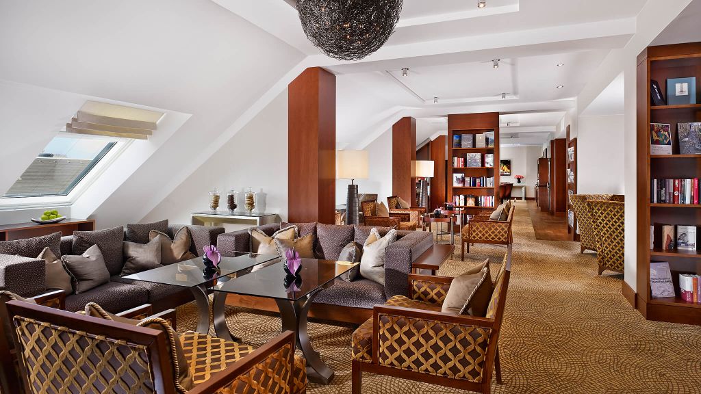 010772-05-The Club Lounge The Ritz-Carlton, Vienna