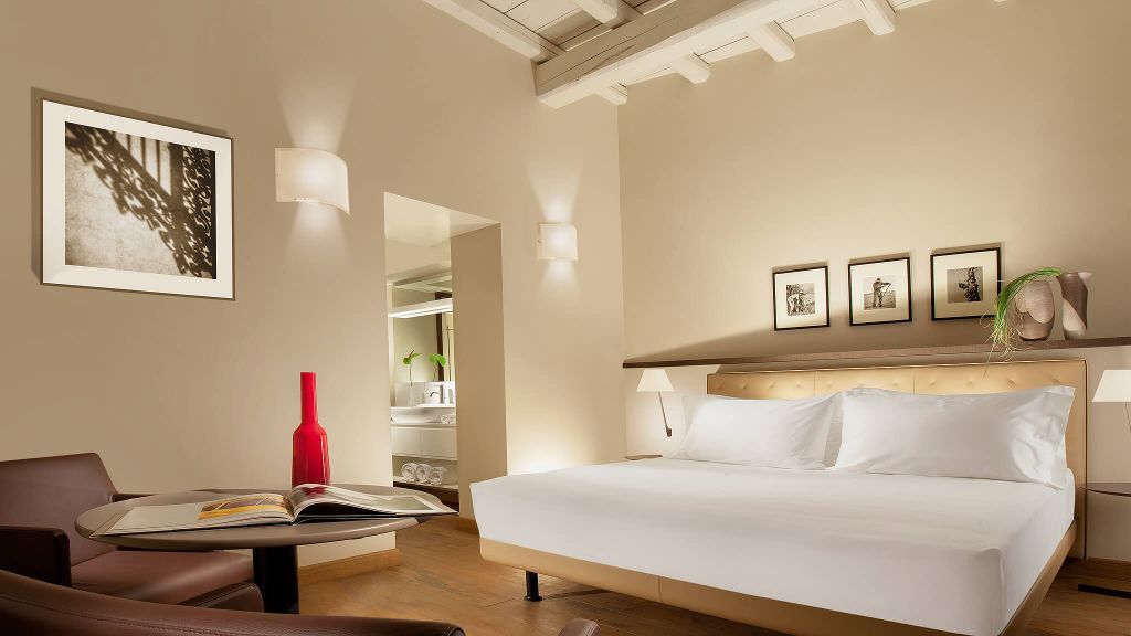 100487-02-Classic Townhouse Palazzo Scanderbeg
