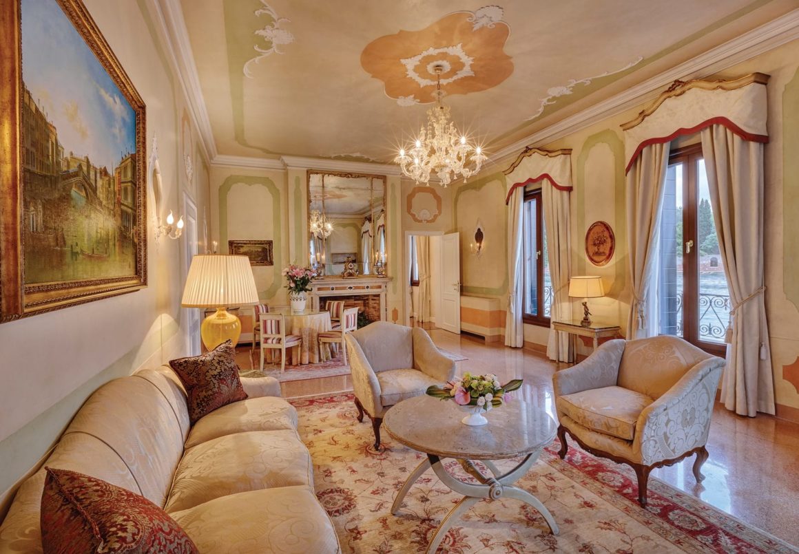 cip-acc-suite-exclusive01_1600x1111 Belmond Hotel Cipriani