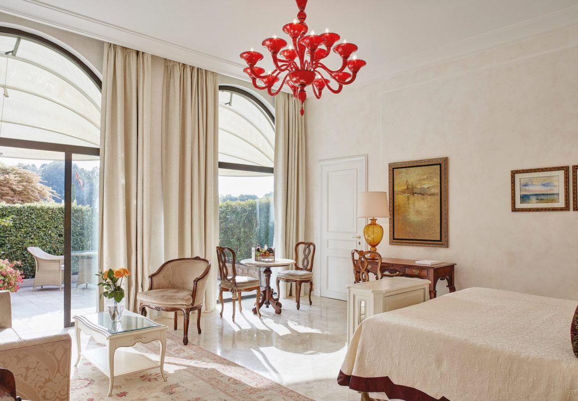 cip-acc-suite-jrsuite-poolview04_1600x1111 Belmond Hotel Cipriani