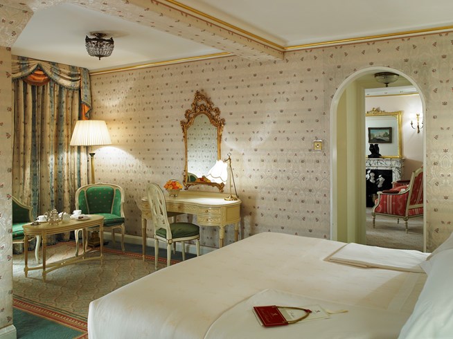 lw0420_56866207_790x490 The Ritz London