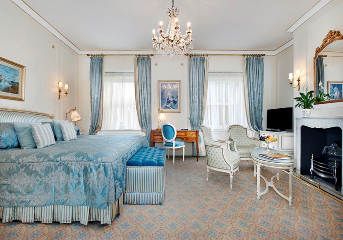 lw0420_82600795_790x490 The Ritz London