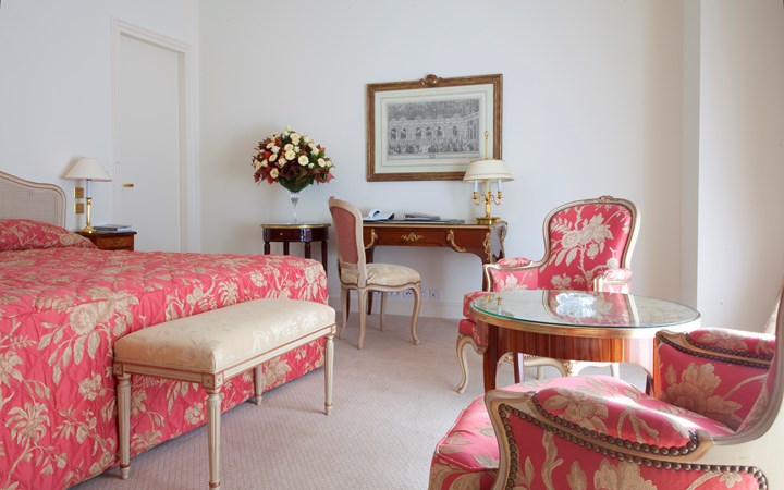 lw0612_39234782_720x450 Le Bristol Paris