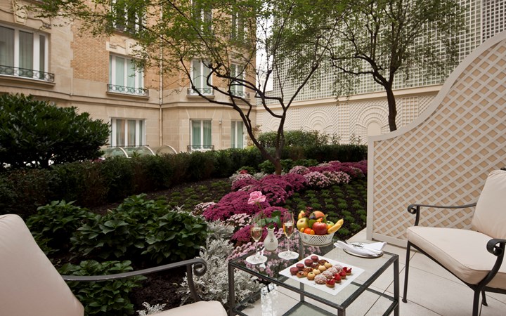 lw0612_46205229_720x450 Le Bristol Paris