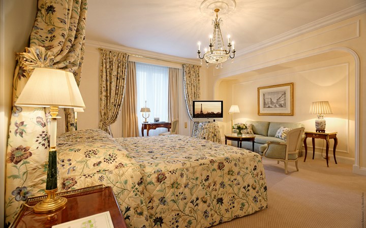 lw0612_60797503_720x450 Le Bristol Paris