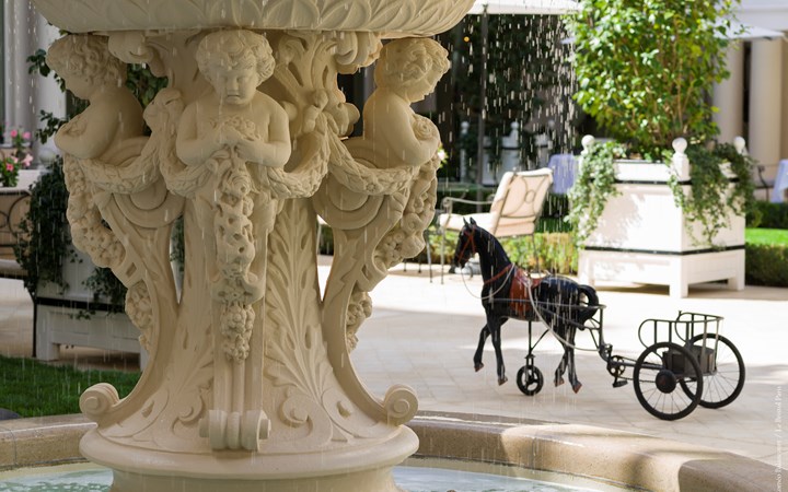 lw0612_79269599_720x450 Le Bristol Paris