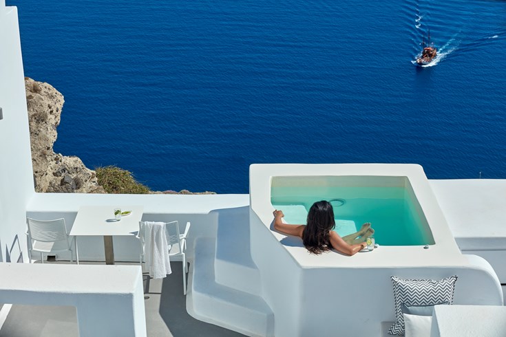 lw0815_80751244_790x490 Katikies Santorini