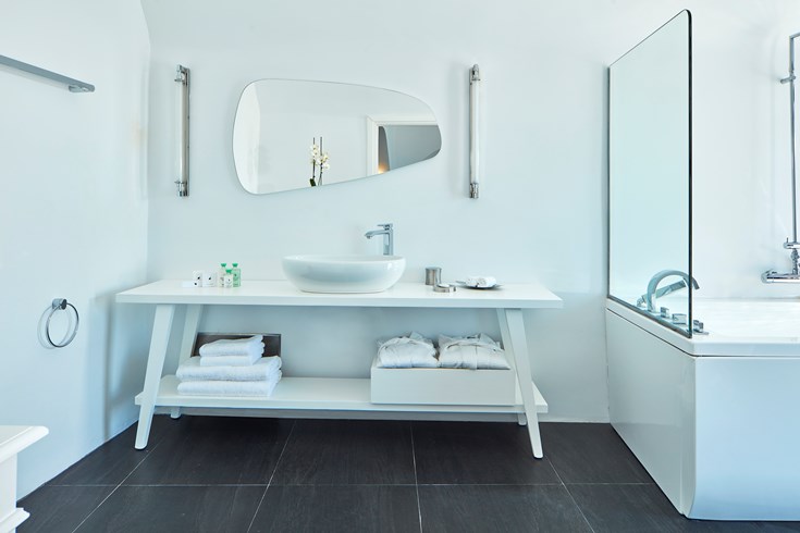 Chromata Hotel Master Suite  Santorini