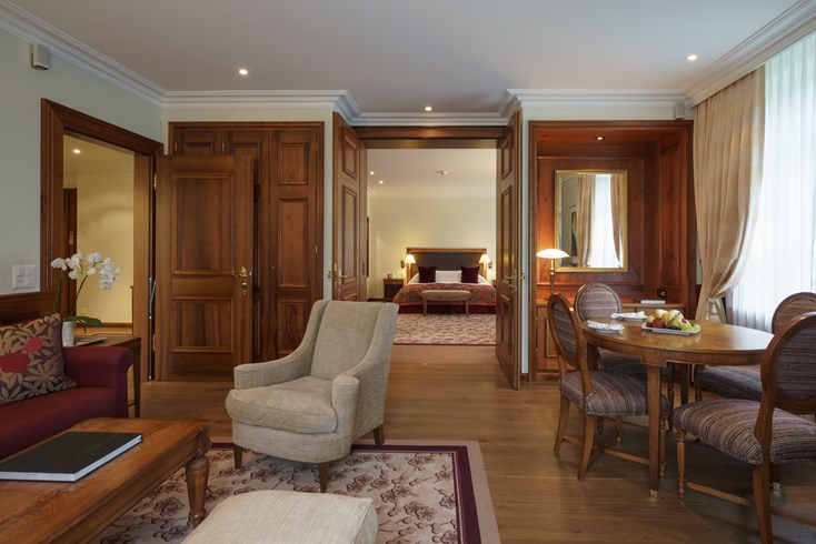 lw1616_72988480_790x490 Suvretta House