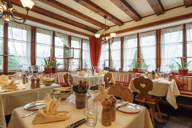 lw1616_72989049_790x490 Suvretta House