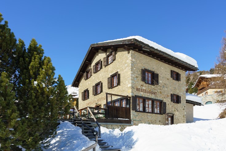 lw1616_72989089_790x490 Suvretta House