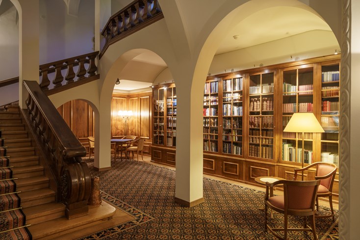 lw1616_77392435_790x490 Suvretta House