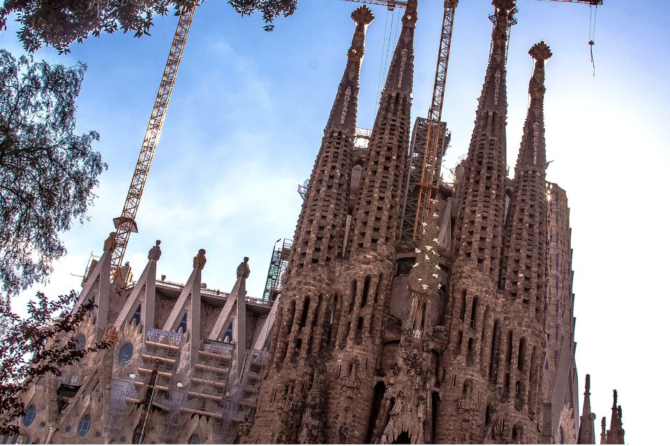 Sagrada Familia: Skip-the-Line Guided Tour with Towers