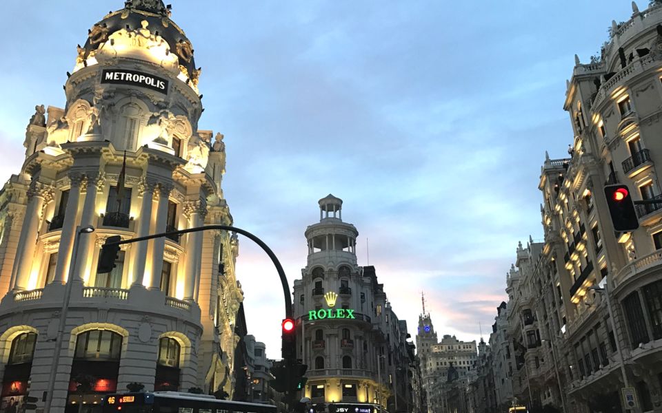 Madrid Royal Palace and Tourist Bus with Tapas