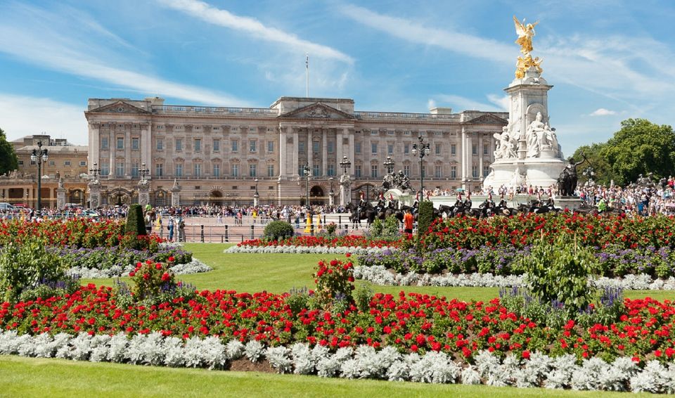 London: Changing of the Guard & Buckingham Palace Tour