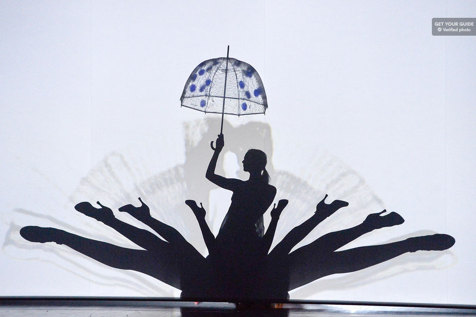 tour_img-1306265-145 Paris Merveilles: Le Lido Show and Champagne