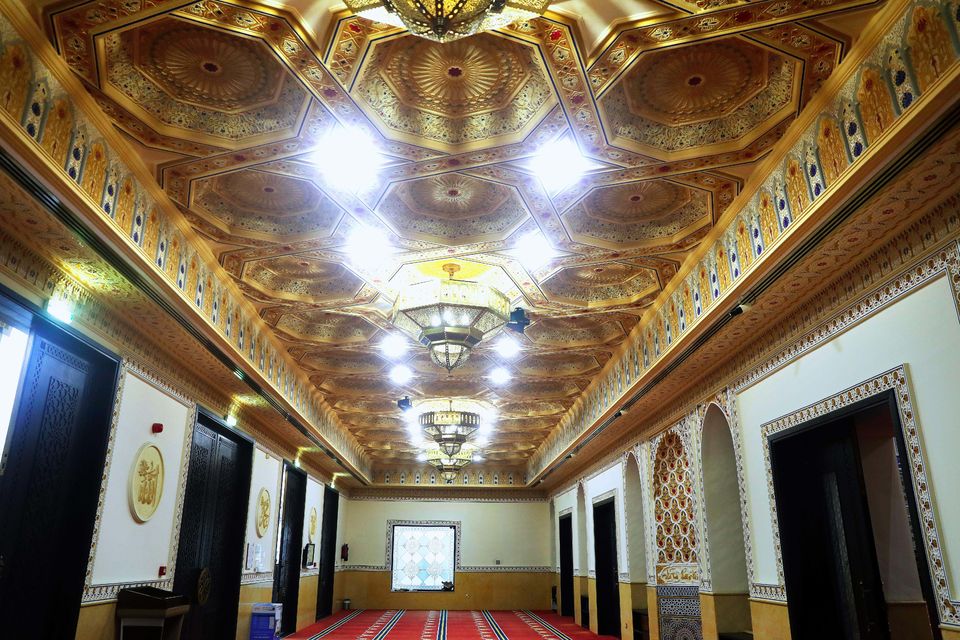Dubai: Old and Modern Dubai City Tour with Blue Mosque Visit