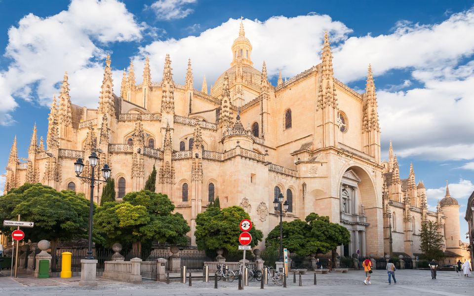 Toledo & Segovia Tour from Madrid with Alcázar Ticket