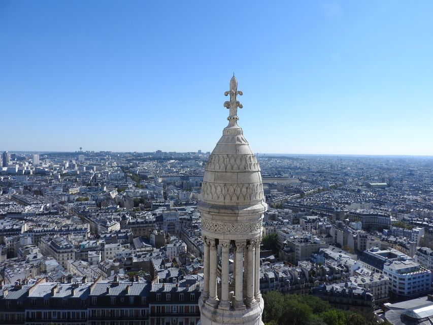 Sacré-Coeur and Montmartre Tour with Expert Guide Paris
