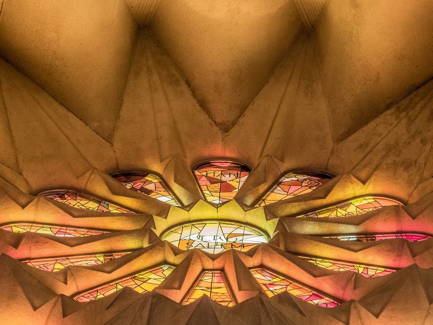 Sagrada Familia: Skip-the-Line Guided Tour with Towers